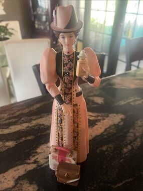 Avon Pink and Black Lady Figurine with Floral Trim